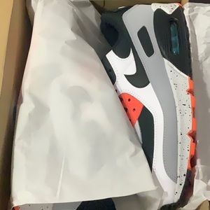 Nike Air Max 90 size 10 White/Black-Turf Orange dead stock cross training